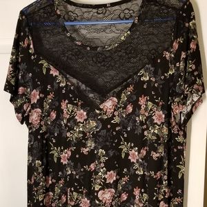 NWOT Torrid black floral tshirt